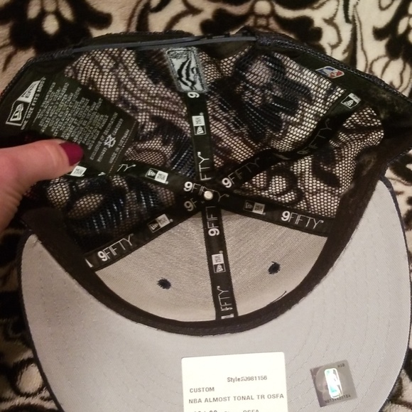 Navy snapback - Picture 3 of 3